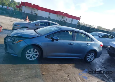 2021 Toyota Corolla Le z USA, uszkodzony, nr VIN JTDEPMAE5MJ157493